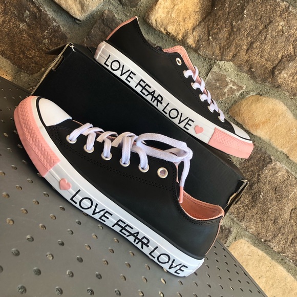 converse love heart shoes